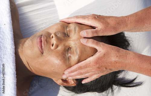 Canvas-taulu Japanese facial massage
