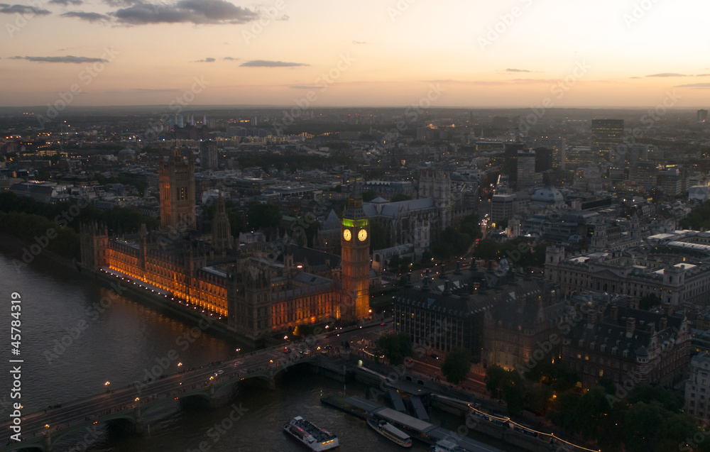 Obraz premium London at dusk