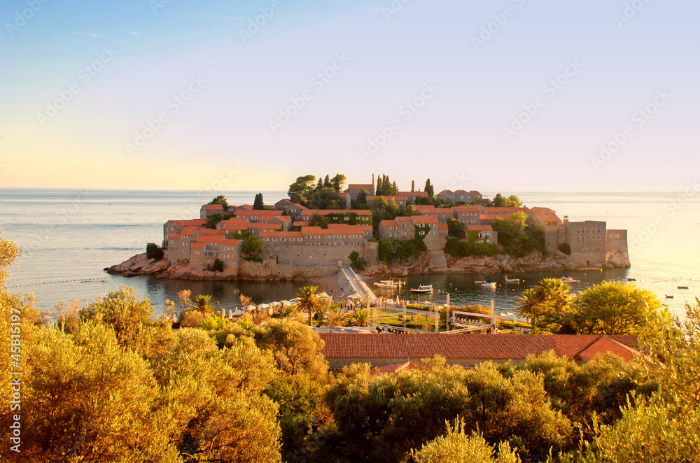 Obraz premium Sveti Stefan Island on sunset (Montenegro)