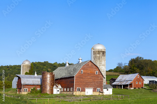 Countryside Farm in the morning © maksymowicz