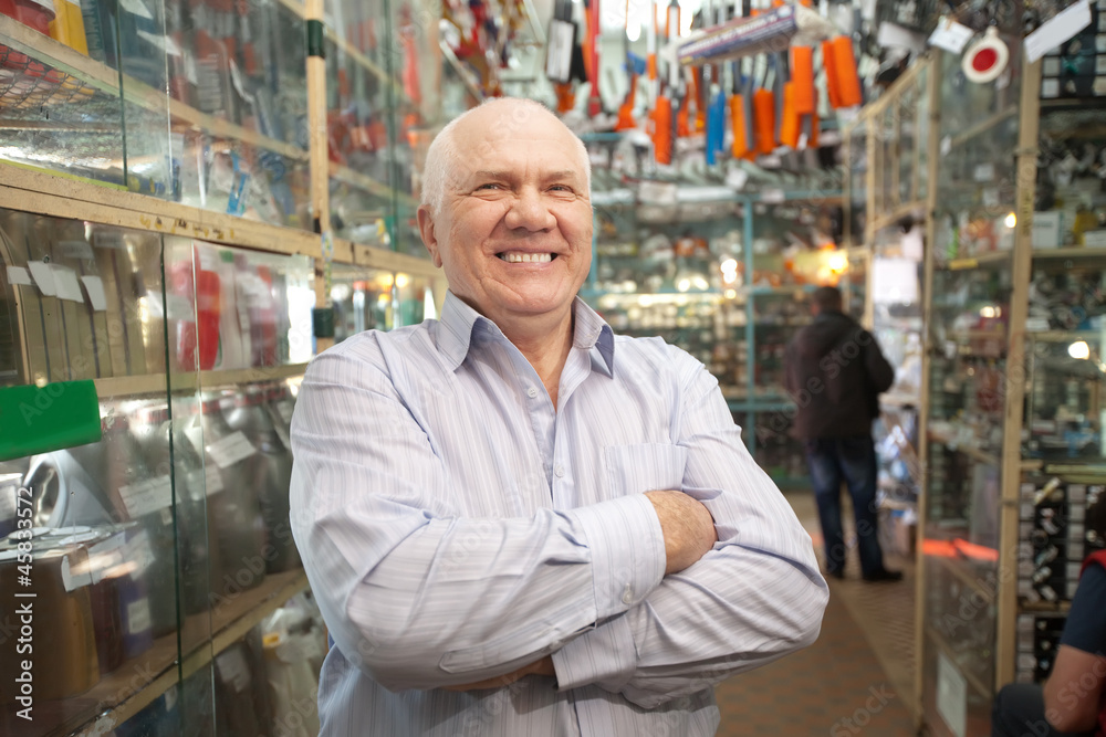 Obraz premium manager in auto parts store