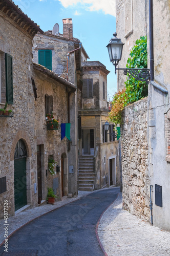 Alleyway. Amelia. Umbria. Italy. © Mi.Ti.