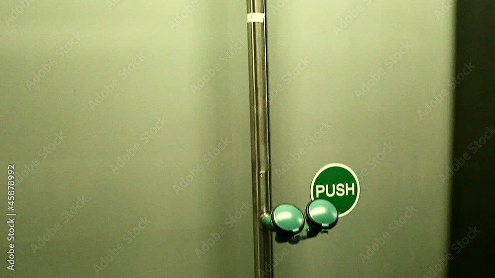 ducha para emergencias químicas