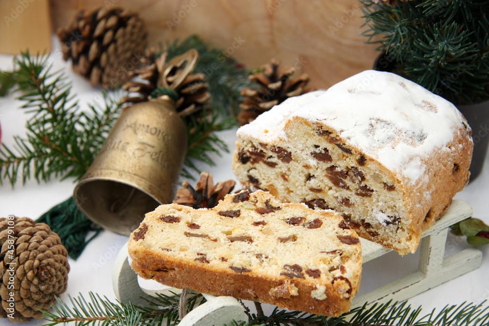 Christstollen 1 StockFoto Adobe Stock