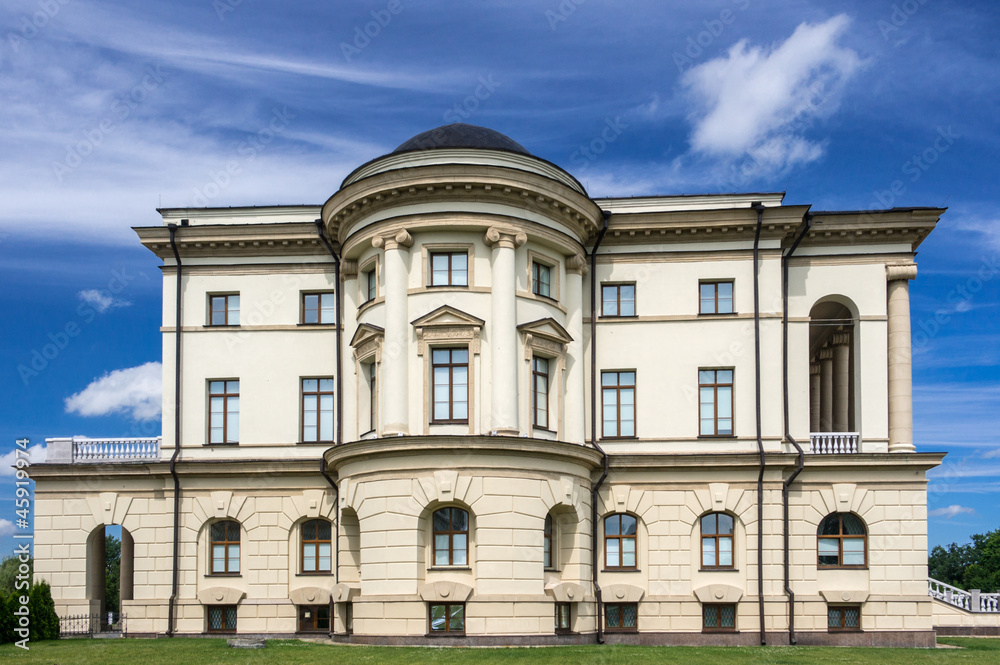 Ukrainian Razumovsky palace