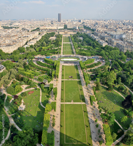 Obraz na płótnie Paris beautiful places - Champ de Mars w salonie