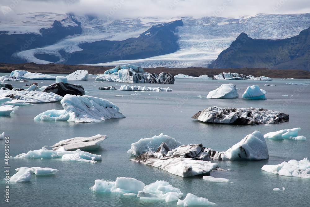 Icelake Jokulsarlon, blue ice Icelake Jokulsarlon, blue ice