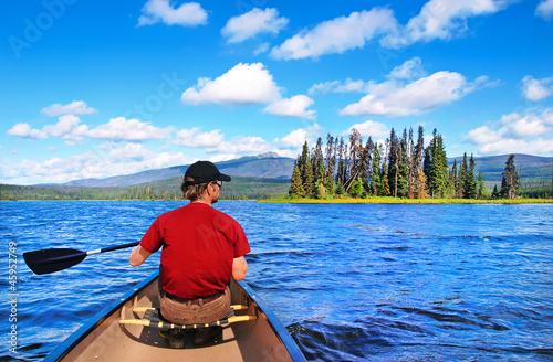Obraz na płótnie Canoeing on a lake in the wilderness of British Columbia, Canada w salonie