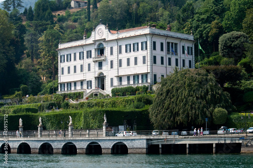 Villa Carlotta vista dal lago di Como photo