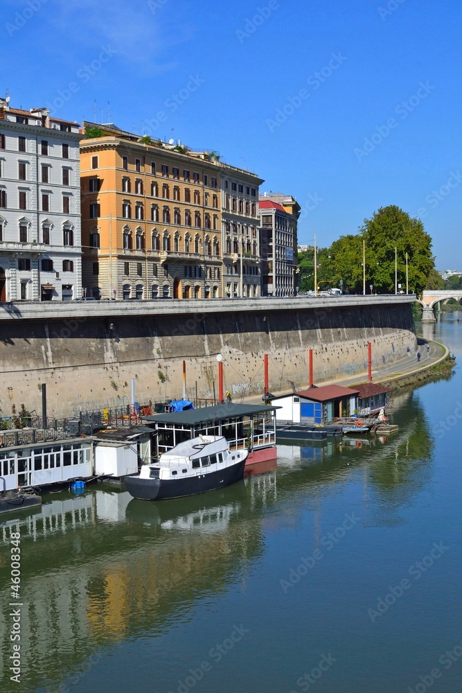 Chiatte galleggianti viste da Ponte Cavour - Porto di Ripetta