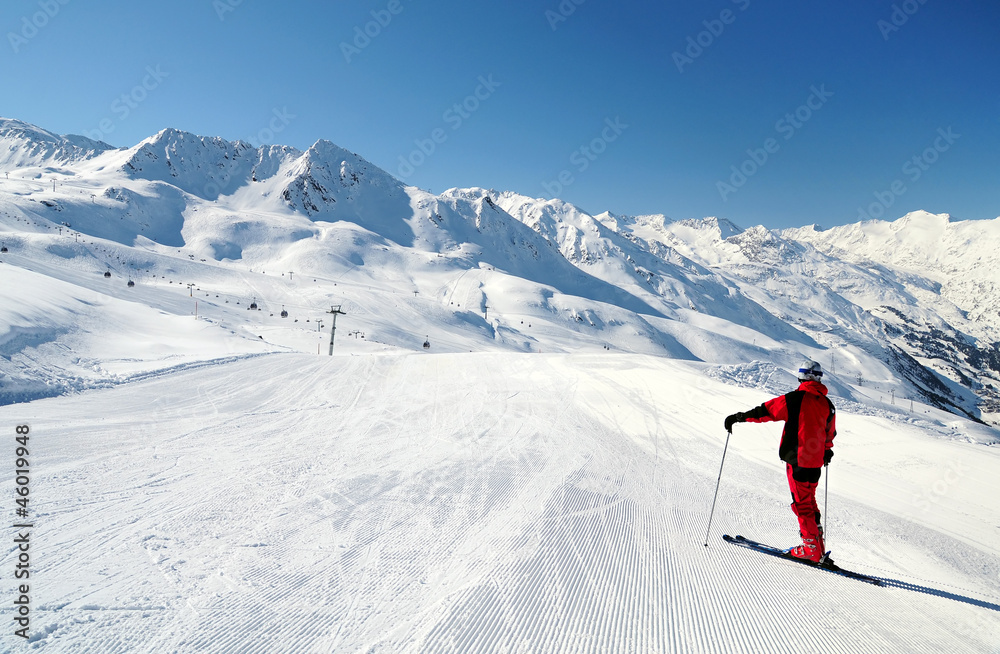 Skier enjoying mountain view at ski track of Obergurgl