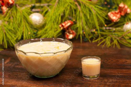 Eggnog bowl