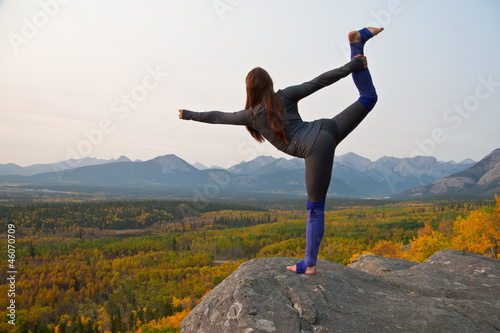 Dancers Cliff Pose