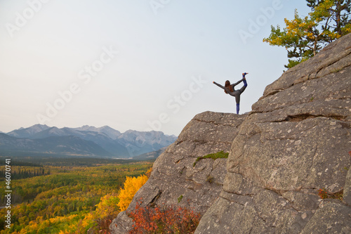 Dancers Cliff Pose