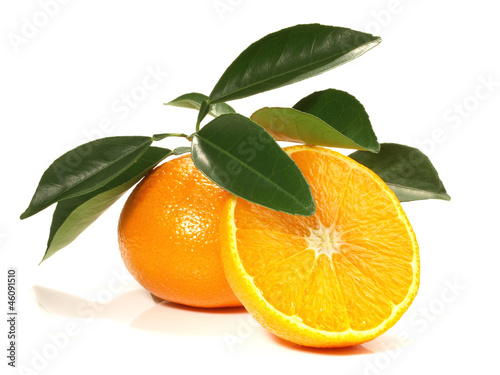 Mandarine mit Blätter