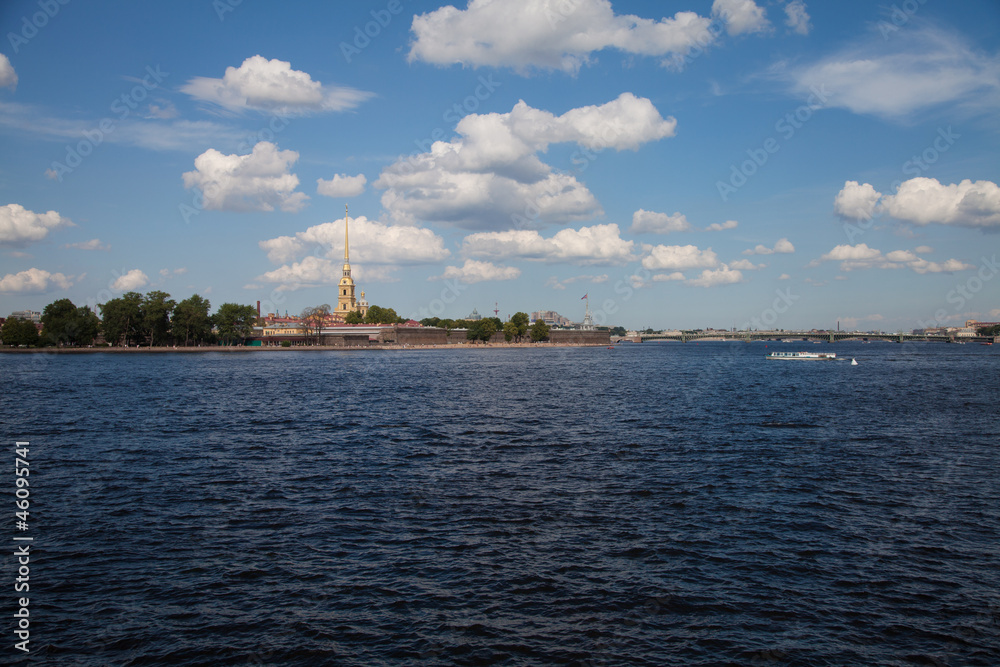 Newa und Peter-und-Paul-Festung, St. Petersburg