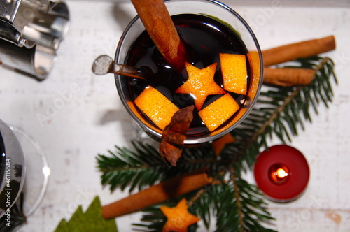 Glühwein mit Orange