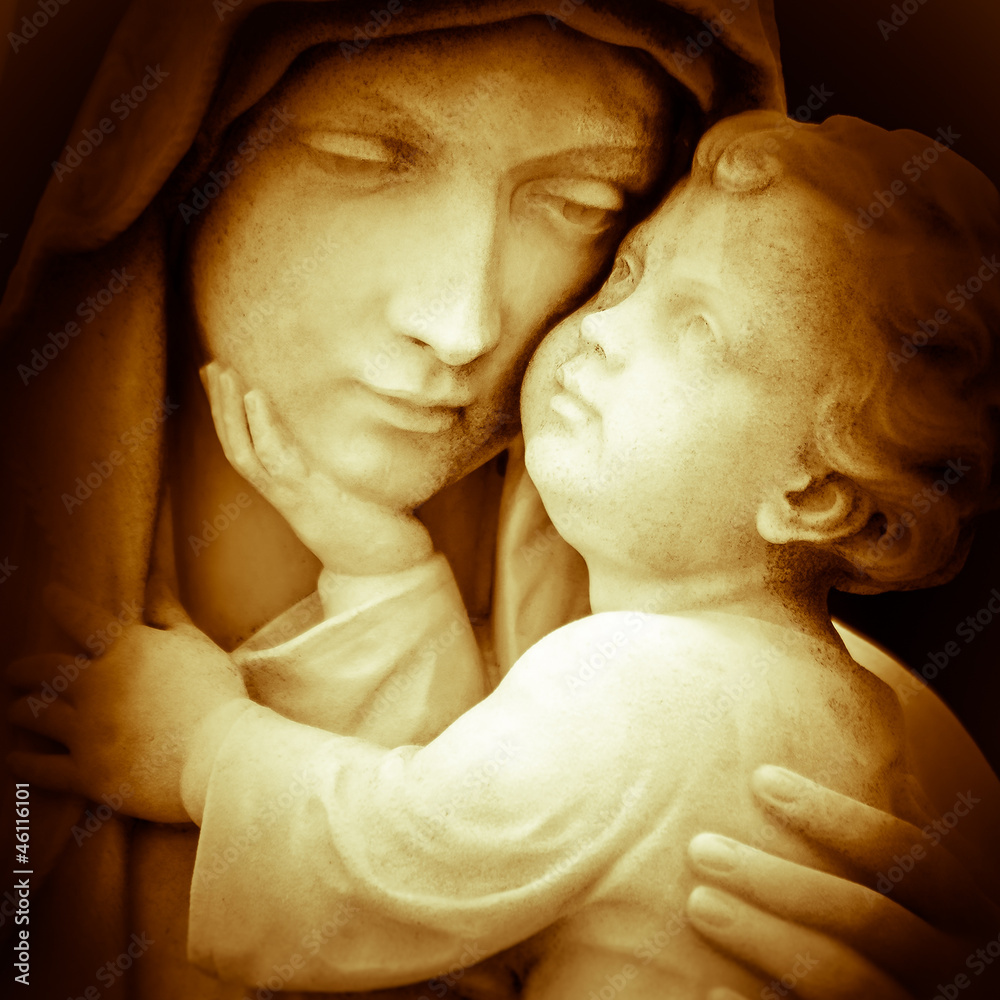 Vintage image of the virgin Mary carrying baby Jesus - obrazy, fototapety, plakaty 