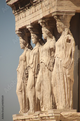 Cariátides en la Acrópolis de Atenas, Grecia