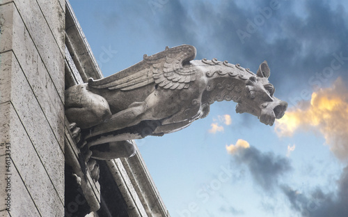 Foto Gargoyles of Notre Dame cathedral in Paris, France