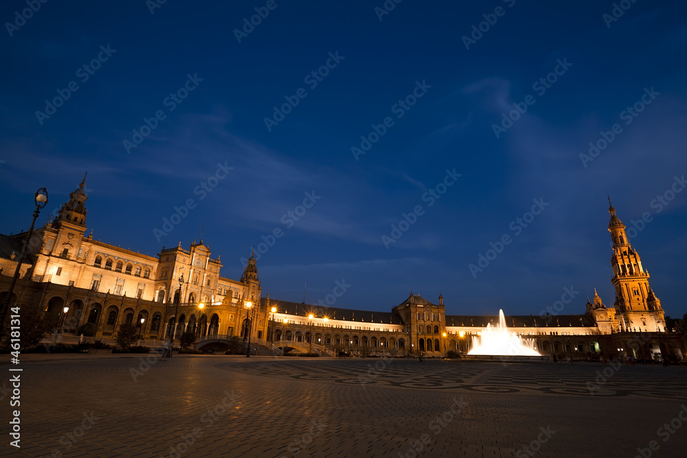 Fototapeta premium Plaza de Espana in Sevilla at night