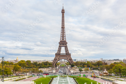Tour Eiffel in Paris © william87