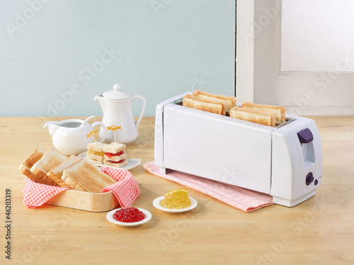 Bread toaster let's makes breakfast