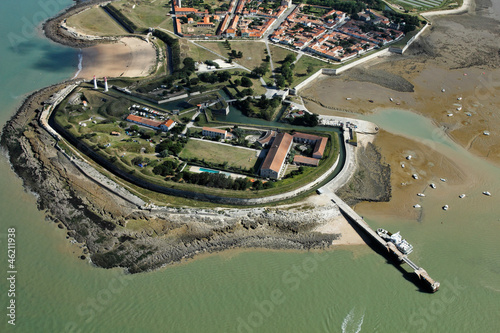 Fort de la Rade, île d'Aix vue du ciel photo