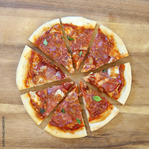Salami Pizza