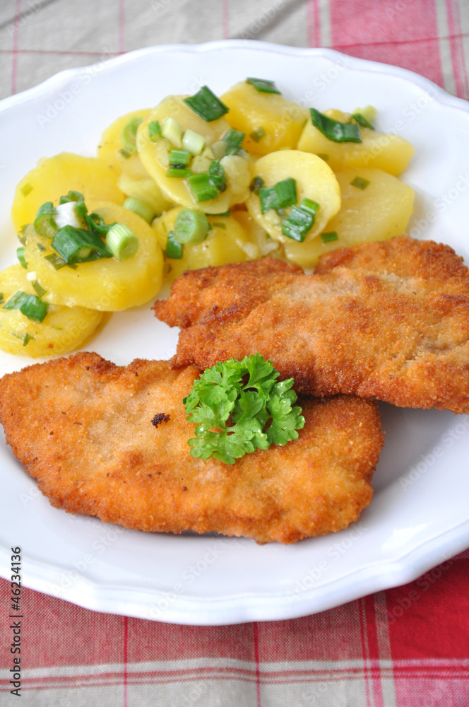 Wiener Schnitzel mit Kartoffelsalat