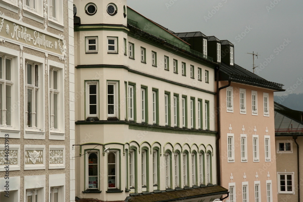 Historische Häuserfassade in Bad Tölz