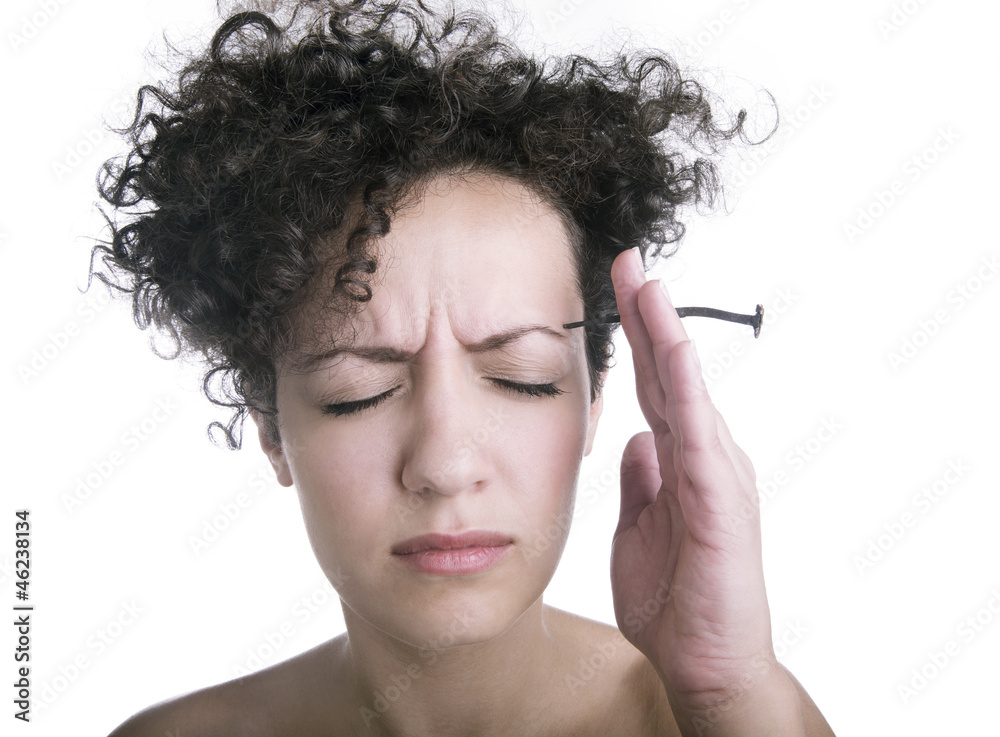 Obraz premium ragazza con chiodo alla testa