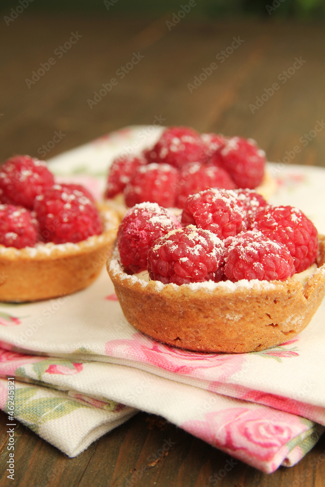 Raspberry tarts