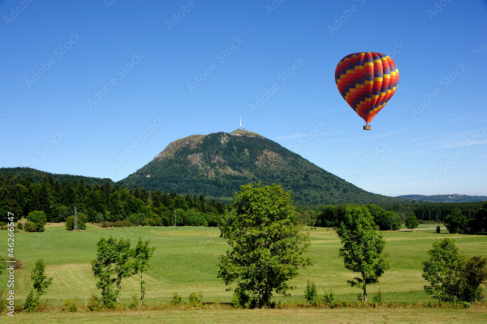 Naklejka premium Montgolfière