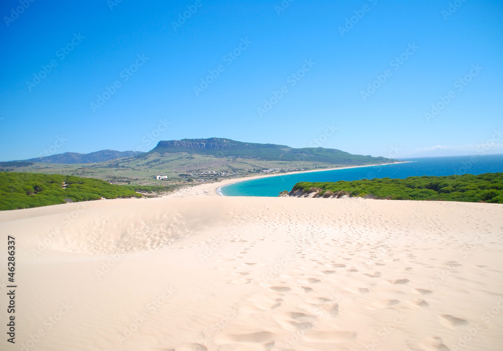 PLAYA DE BOLONIA, TARIFA. CÁDIZ. ANDALUCÍA. ESPAÑA PLAYA DE BOLONIA, TARIFA. CÁDIZ. ANDALUCÍA. ESPAÑA