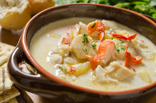 Plakat w ramie Creamy seafood chowder.