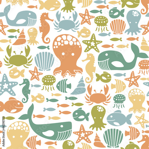 seamless pattern with colorful sea creatures