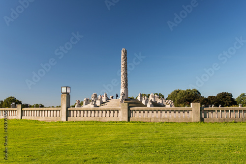Vigeland park statues obelisk general view