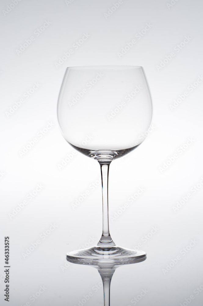 Vine glass suited for Chardonnay, Montrachet, Riesling