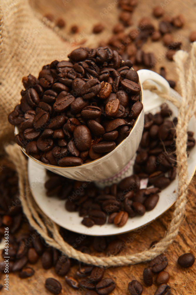 Fototapeta premium Coffee beans and cup