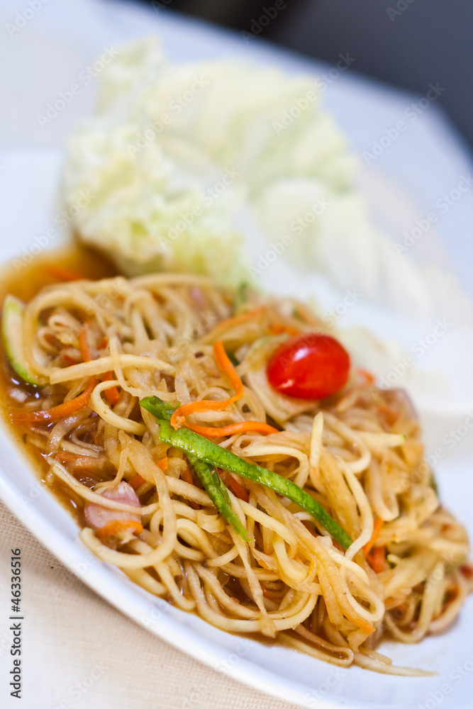 vegetarian thai food : vegetarian papaya salad (somtum) vegetarian thai food : vegetarian papaya salad (somtum)