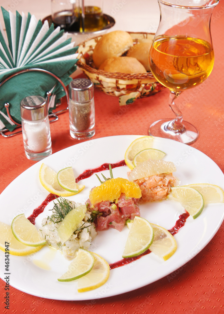 Trio of Tartarus - raw fish meal Trio of Tartarus - raw fish meal