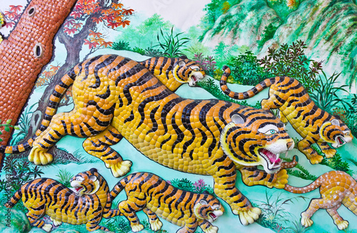 chinese statue