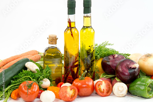 Fototapeta Naklejka Na Ścianę i Meble -  Olive oil with vegetable