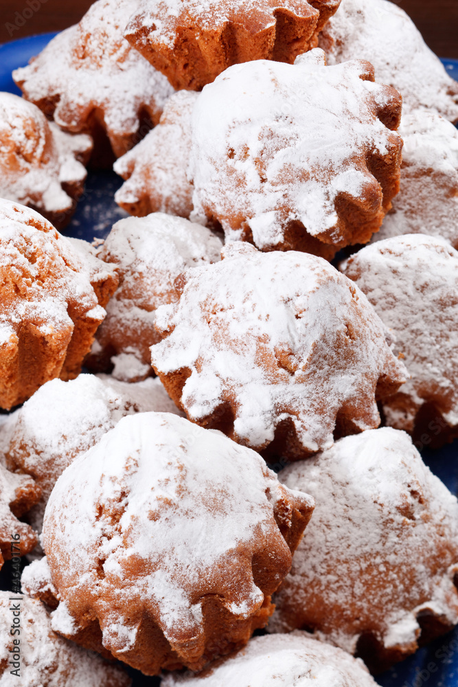 cakes with sugar powder cakes with sugar powder