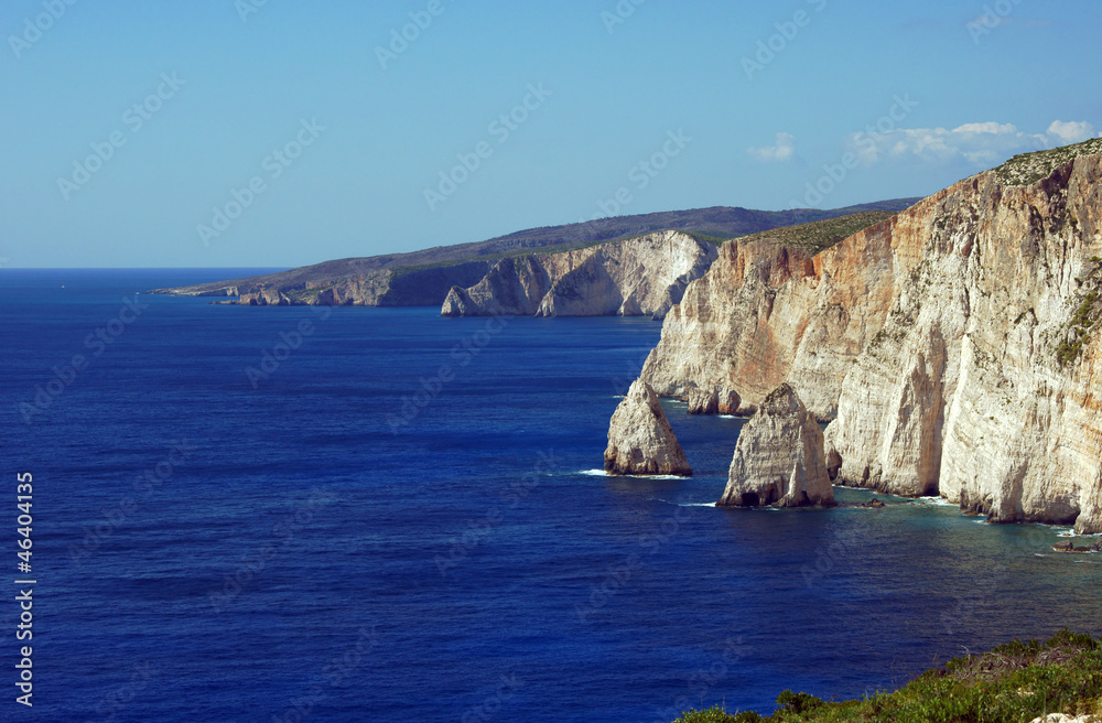 skałki na klifowym wybrzeżu, grecka wyspa Zakynthos