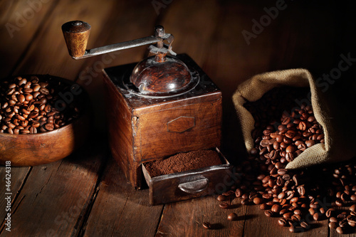 antico macinino da caffè