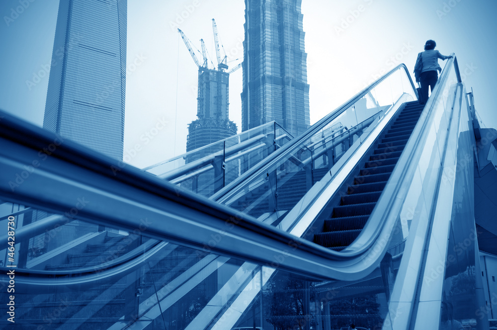 Fototapeta premium Escalator of Shanghai streets
