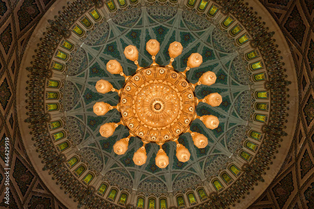 Sultan Qaboos Mosque main chandelier