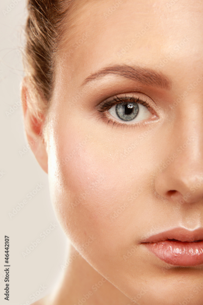 Obraz premium A beautiful woman, portrait isolated on white background